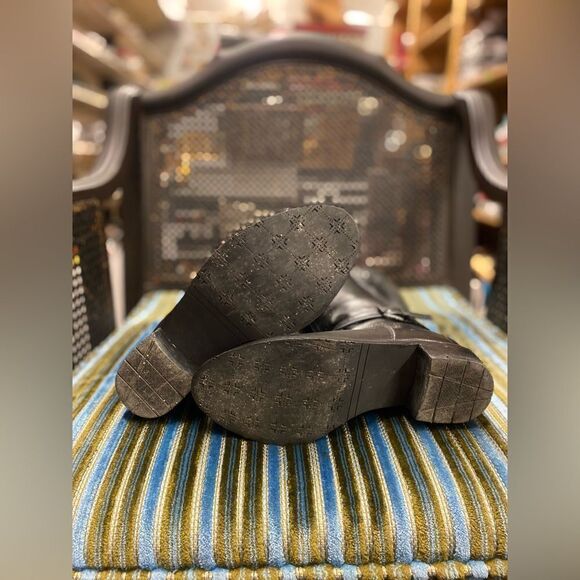 SVP Sz. 7 Black Tall Leather Boot w/Side Zipper - Picture 4 of 6